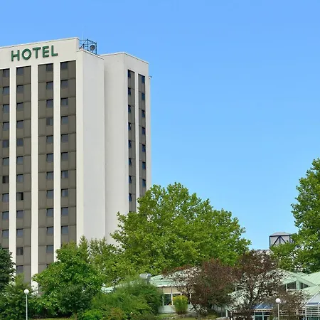 Plaza Hotel 4*