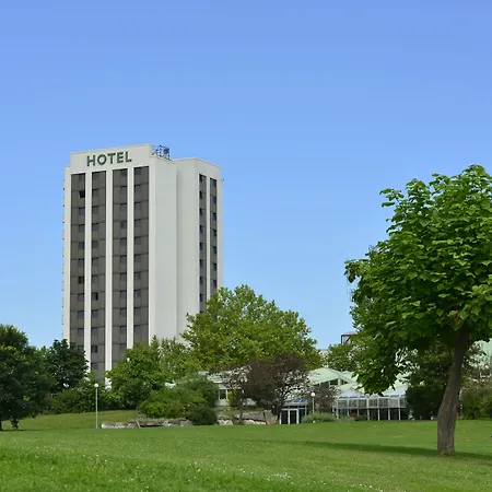 מלון Plaza לאונברג